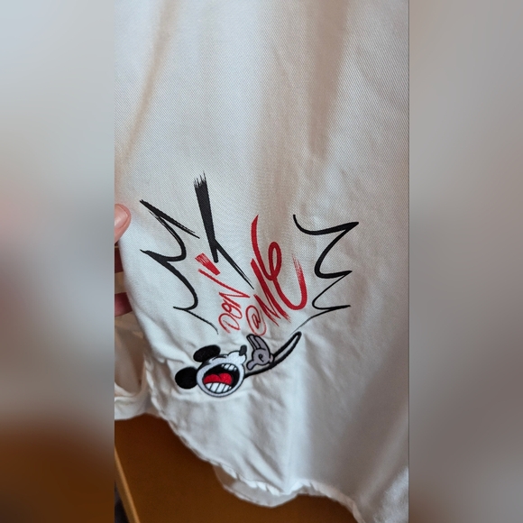 Disney white button down top size M - Picture 7 of 7